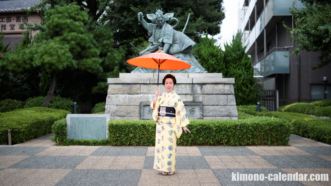 2016年10月5日@浅草 團十郎 「暫」の像