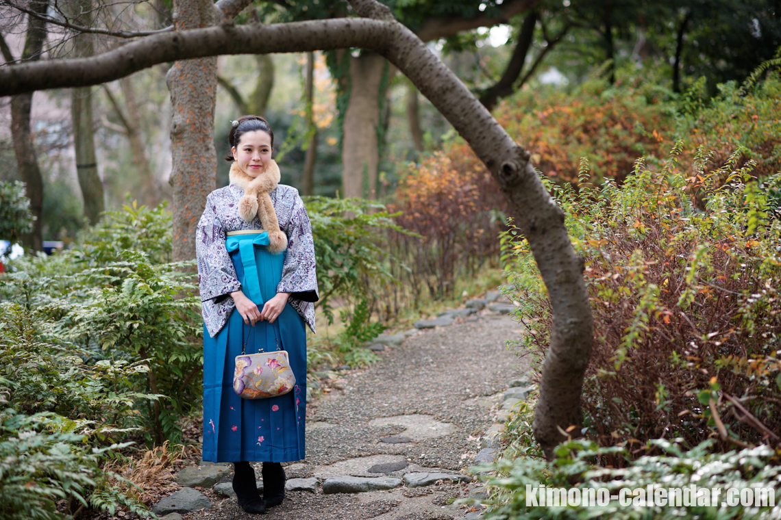 青い袴に半幅帯