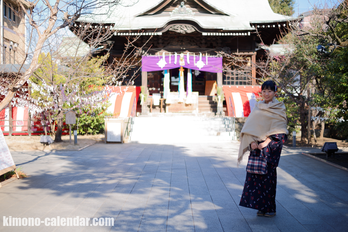 ウールの黒い着物と半幅帯