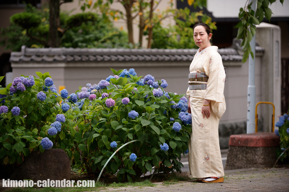 女性の全身写真