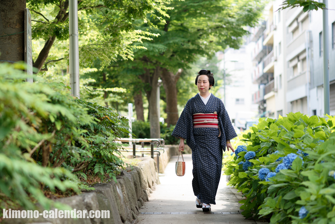 女性の全身写真