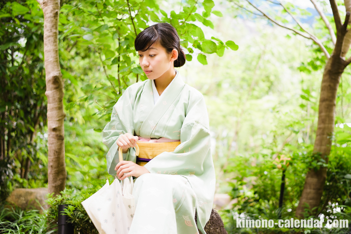 女性の全身写真