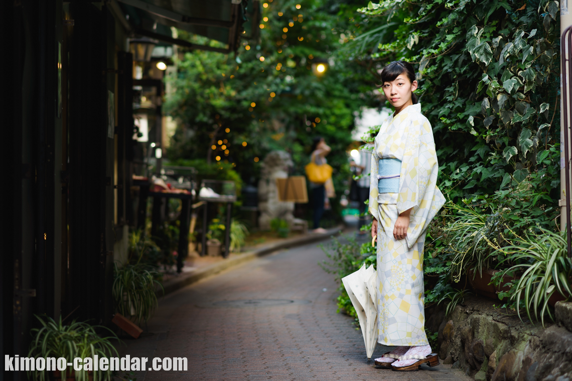 女性の全身写真