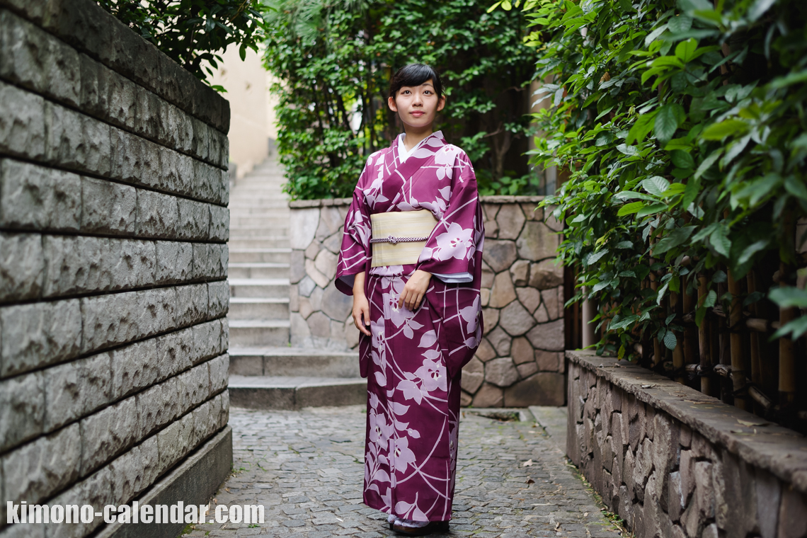 女性の全身写真