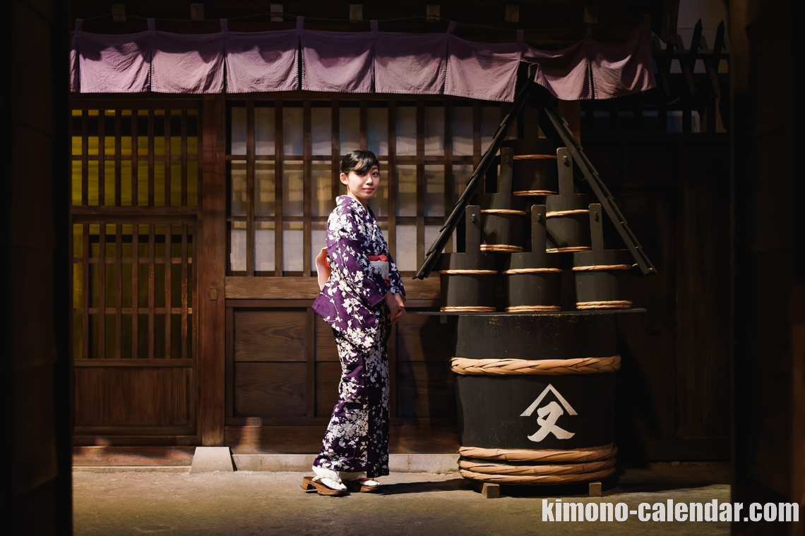 女性の上半身写真