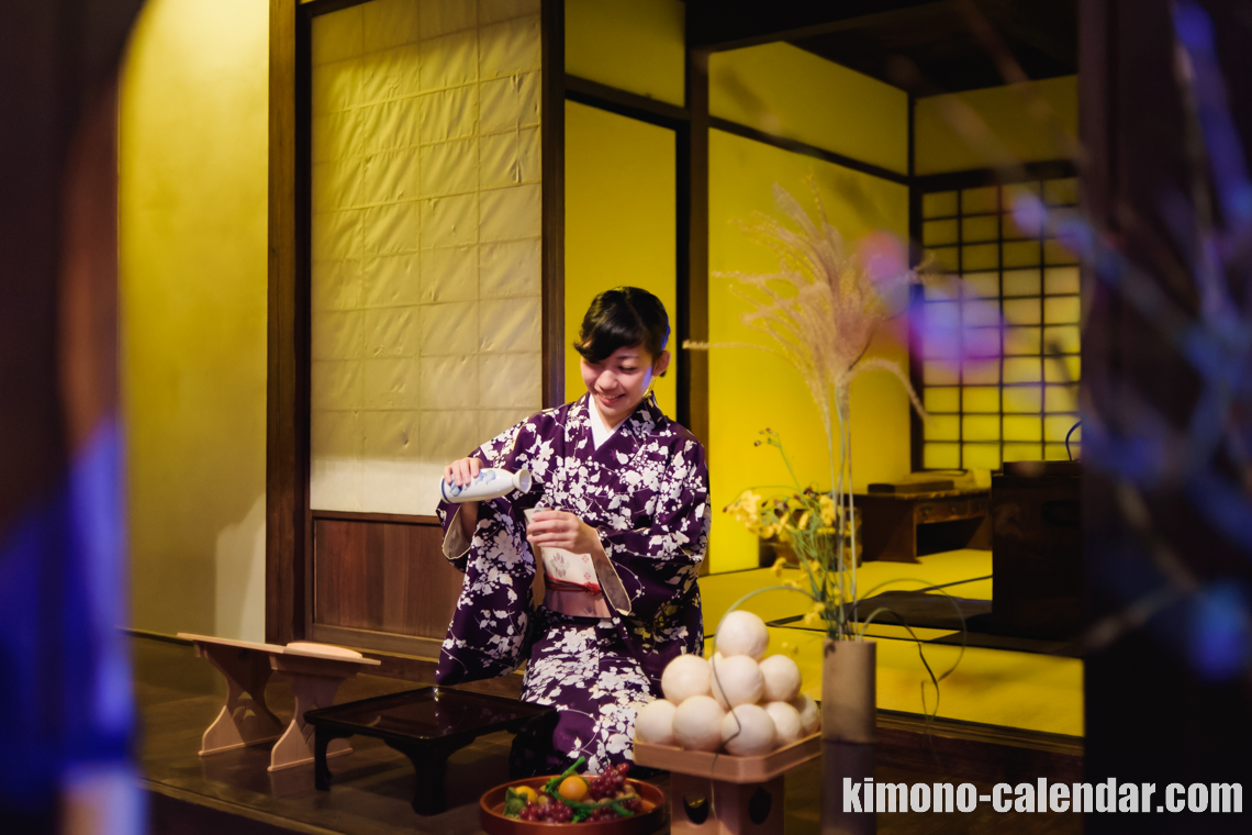 女性の上半身写真