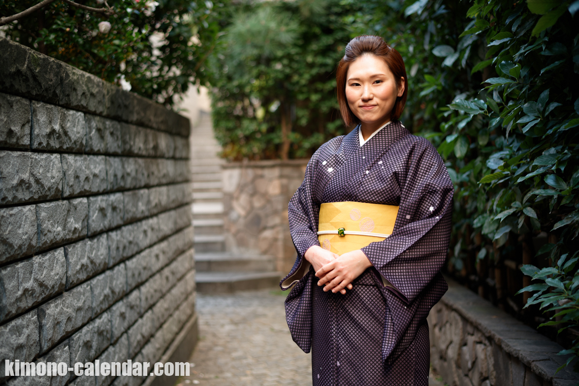 女性の上半身写真