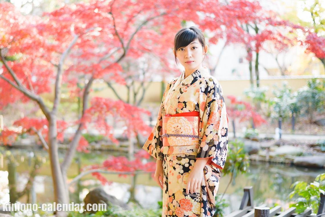 女性の上半身写真