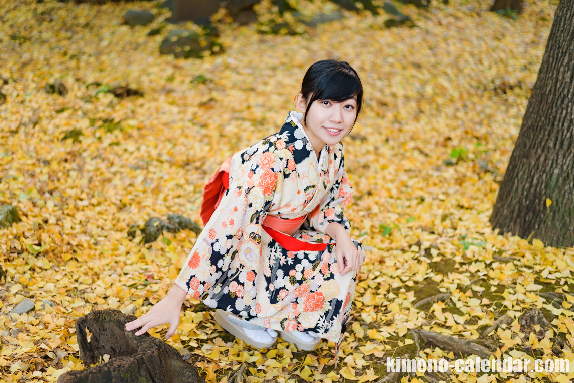 女性の上半身写真