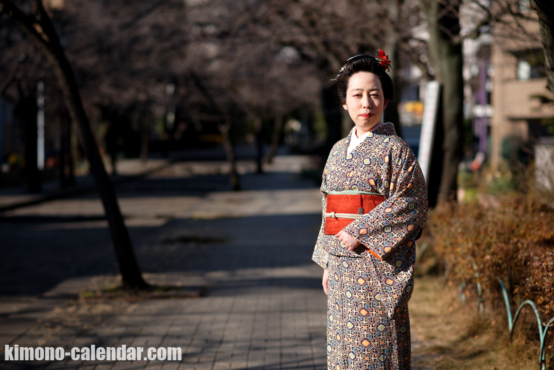 女性の上半身写真
