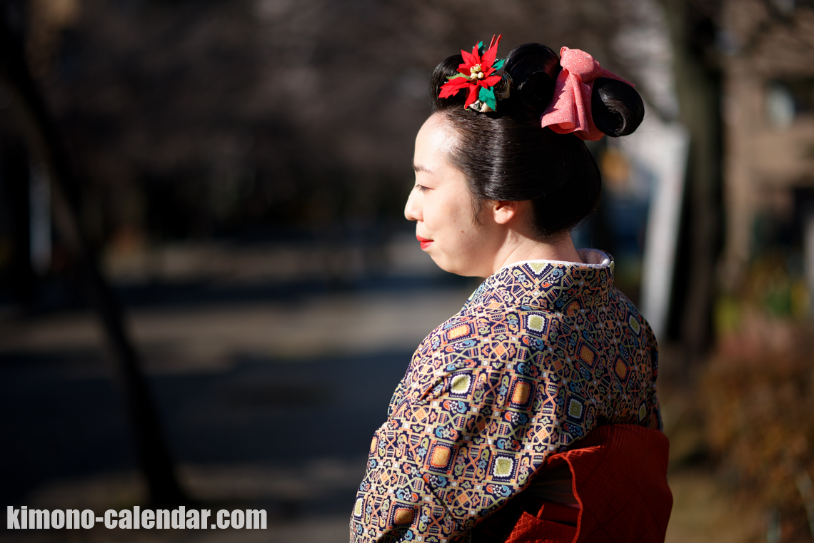 女性の上半身写真