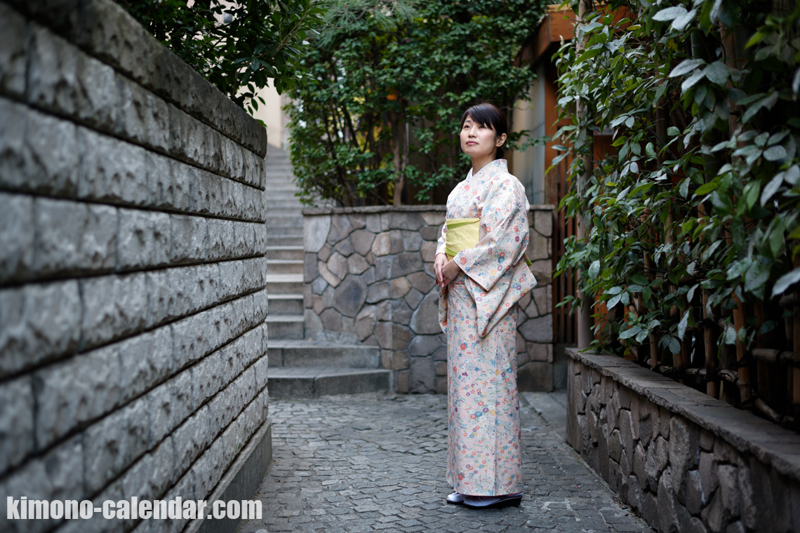 女性の全身写真