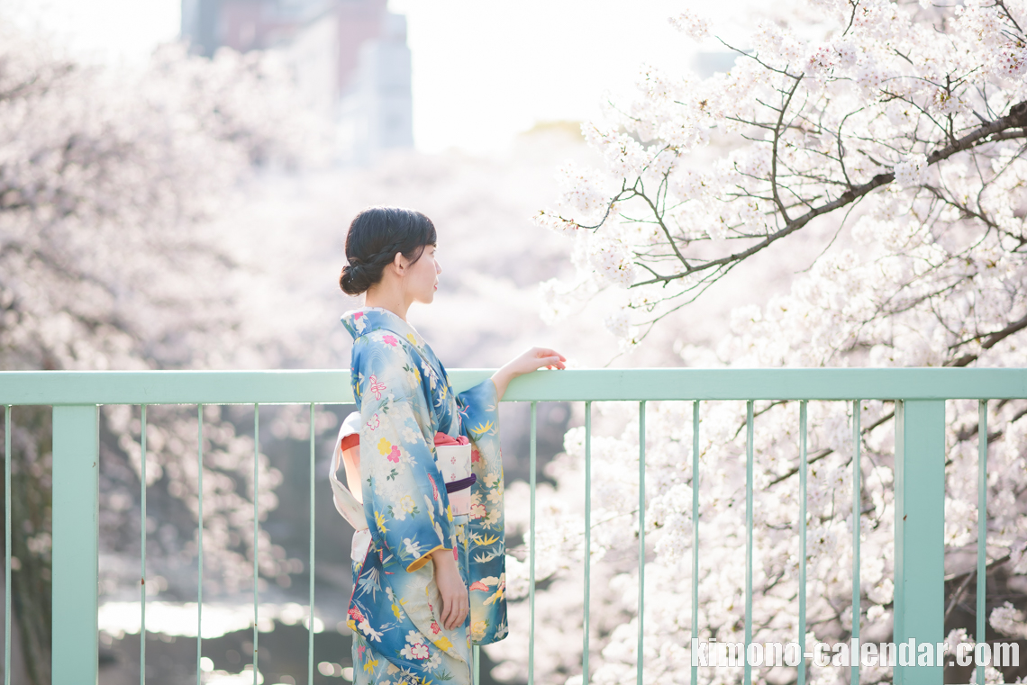 女性の全身写真