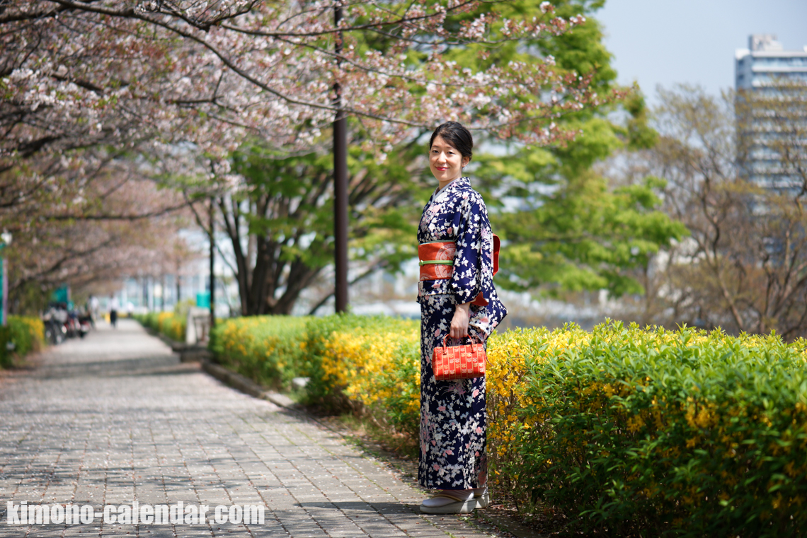 女性の全身写真