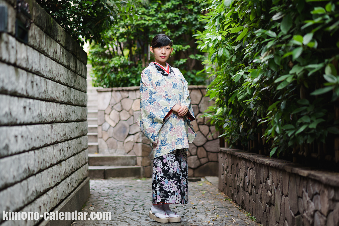 女性の全身写真