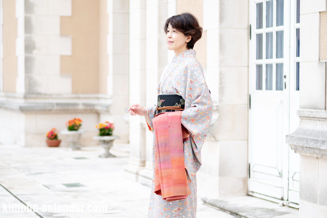 女性の上半身写真