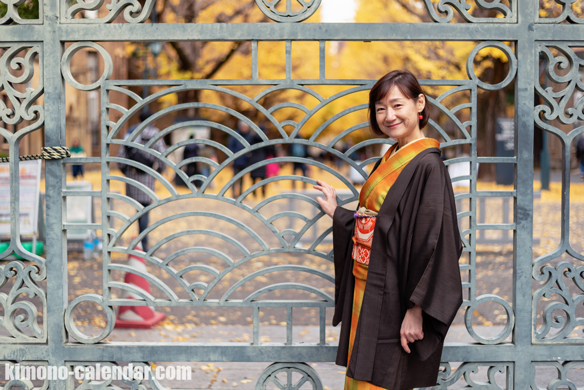 女性の上半身写真