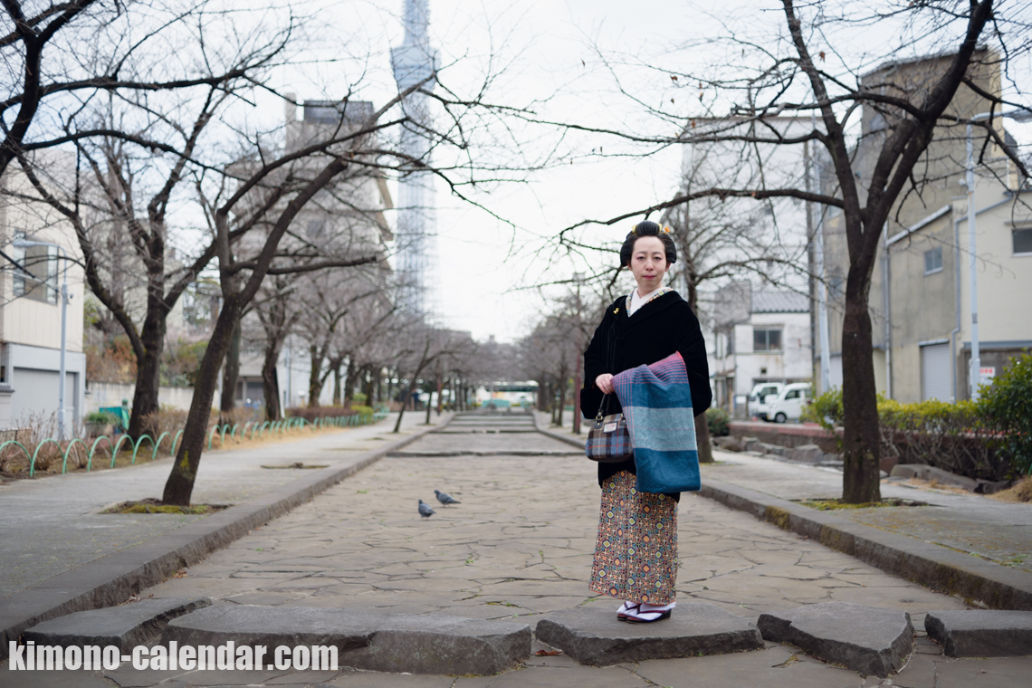 女性の全身写真