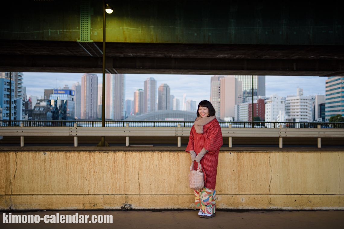 女性の全身写真