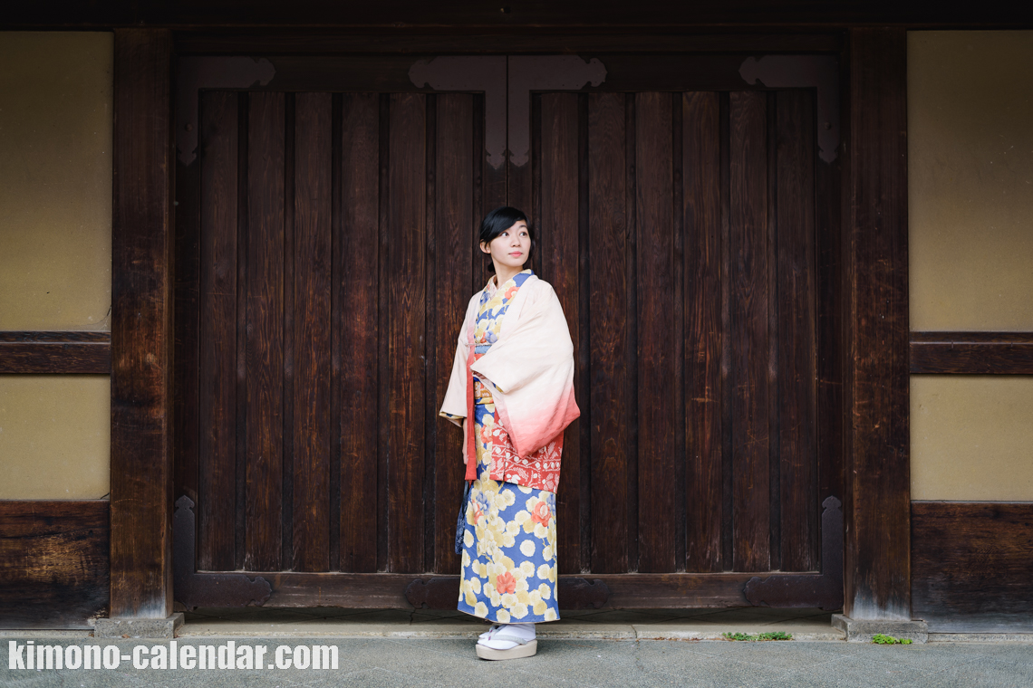 女性の全身写真