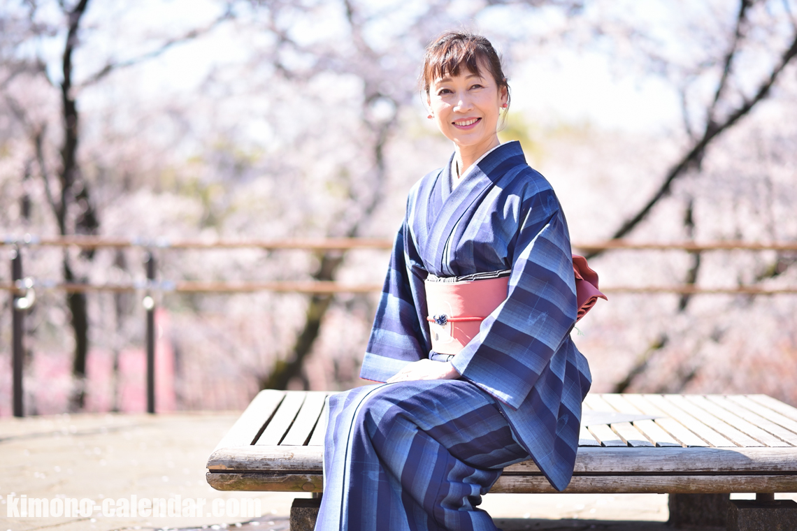 女性の上半身写真