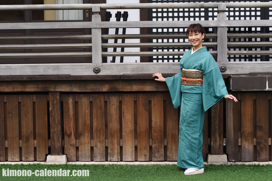 女性の全身写真