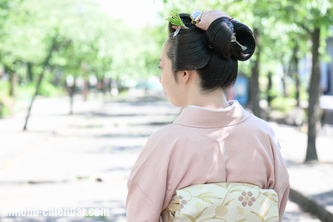 日本髪の女性 ハルカ