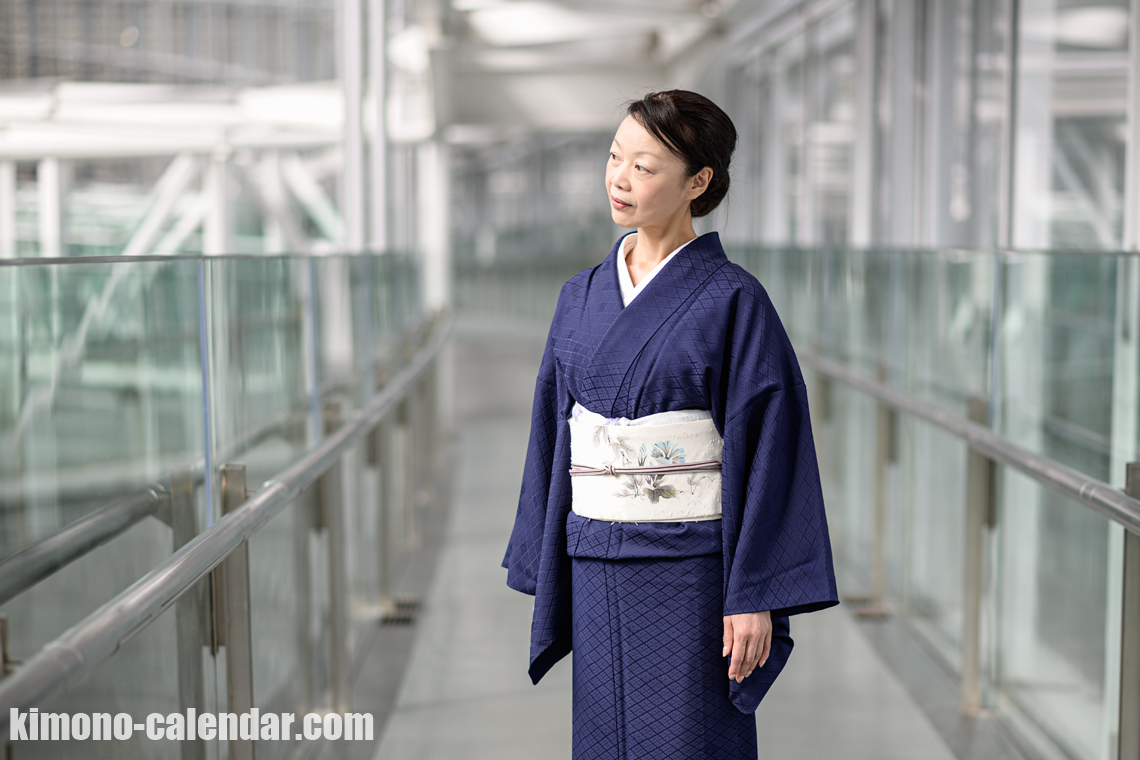 女性の上半身写真