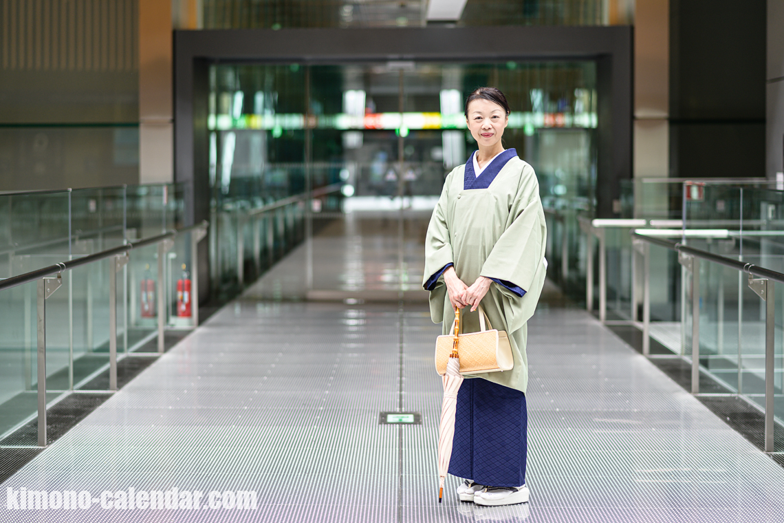 女性の全身写真