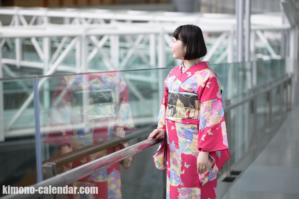 女性の上半身写真