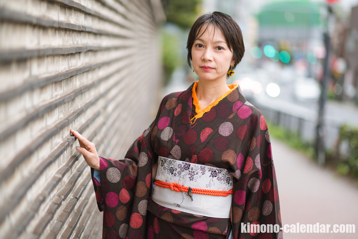 女性の上半身写真