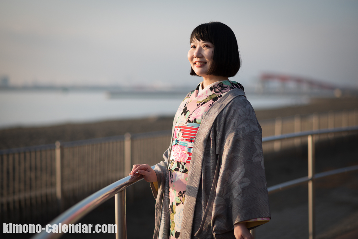 女性の上半身写真