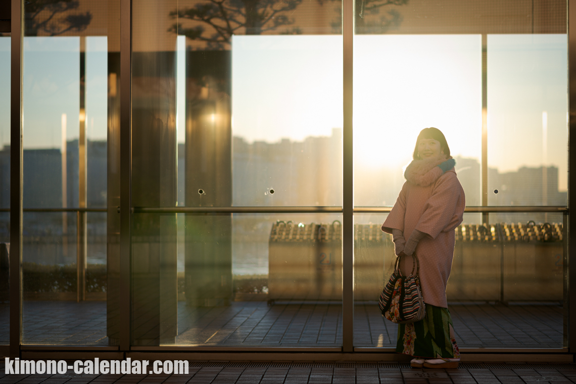 女性の全身写真