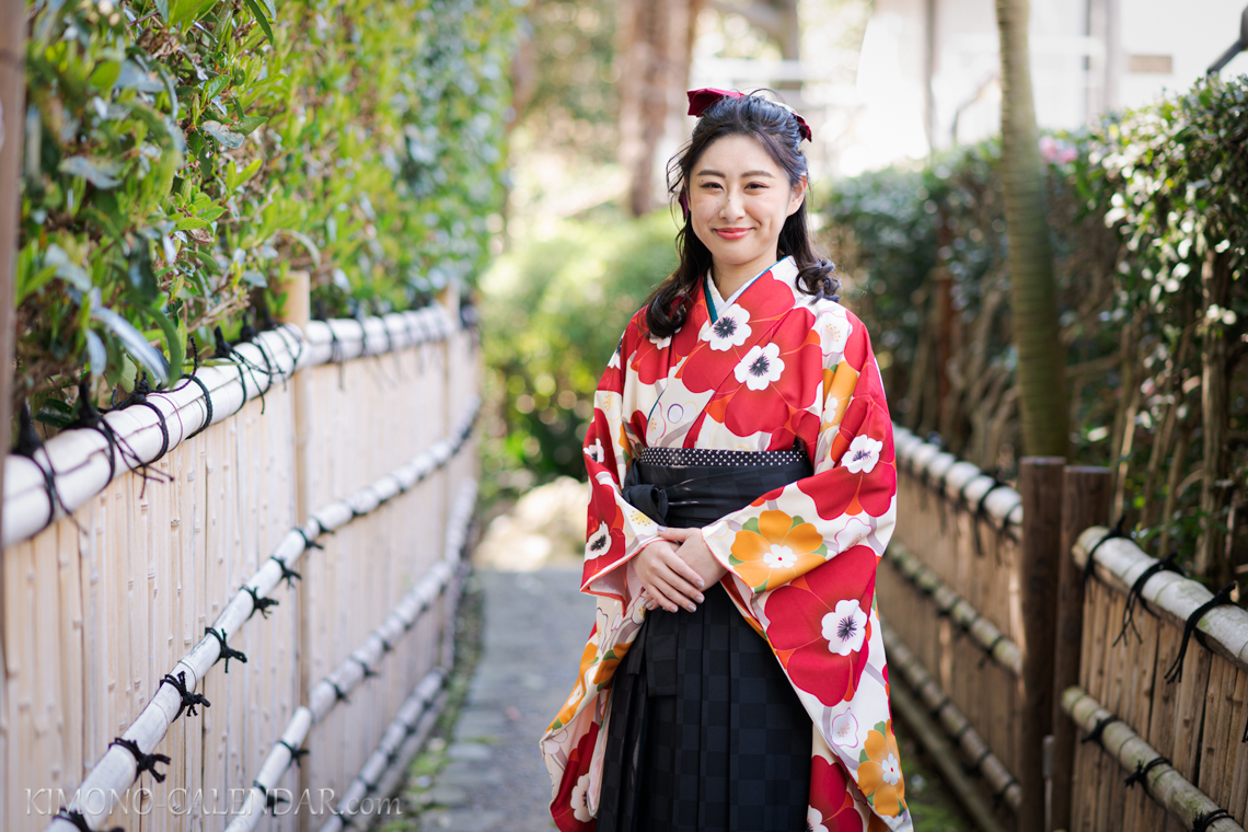 女性の上半身写真