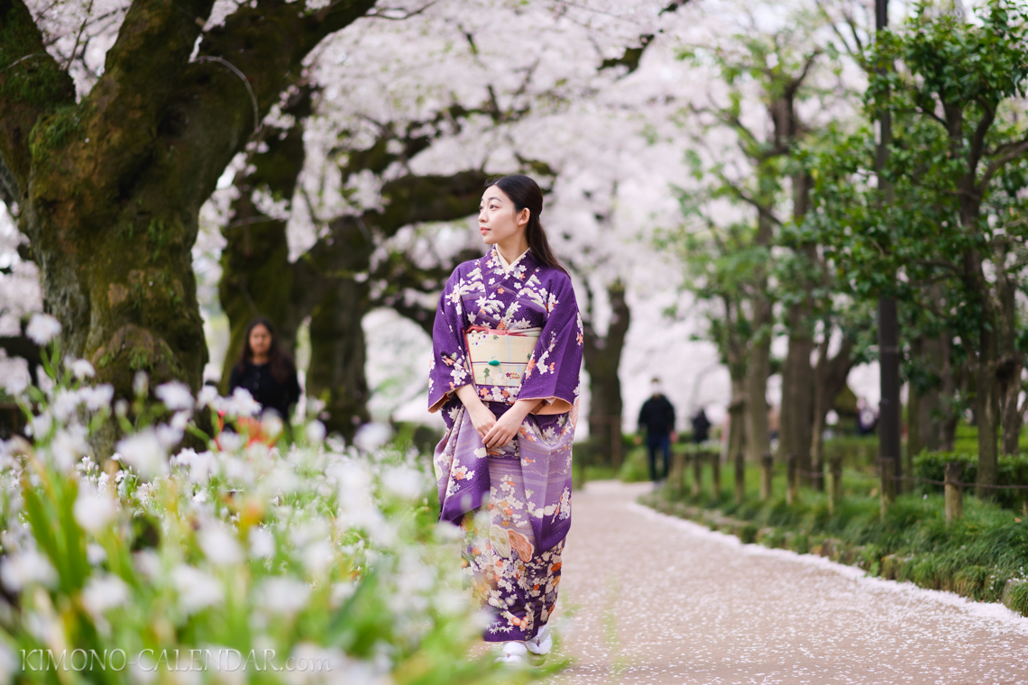 女性の全身写真