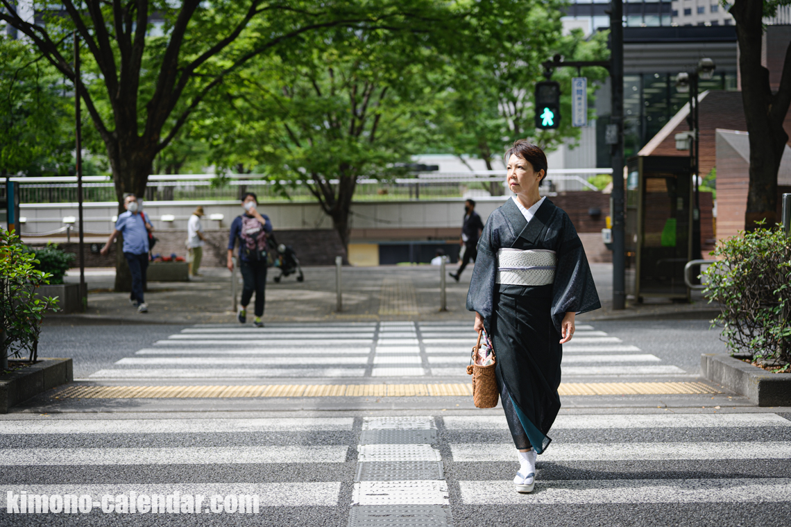 女性の全身写真