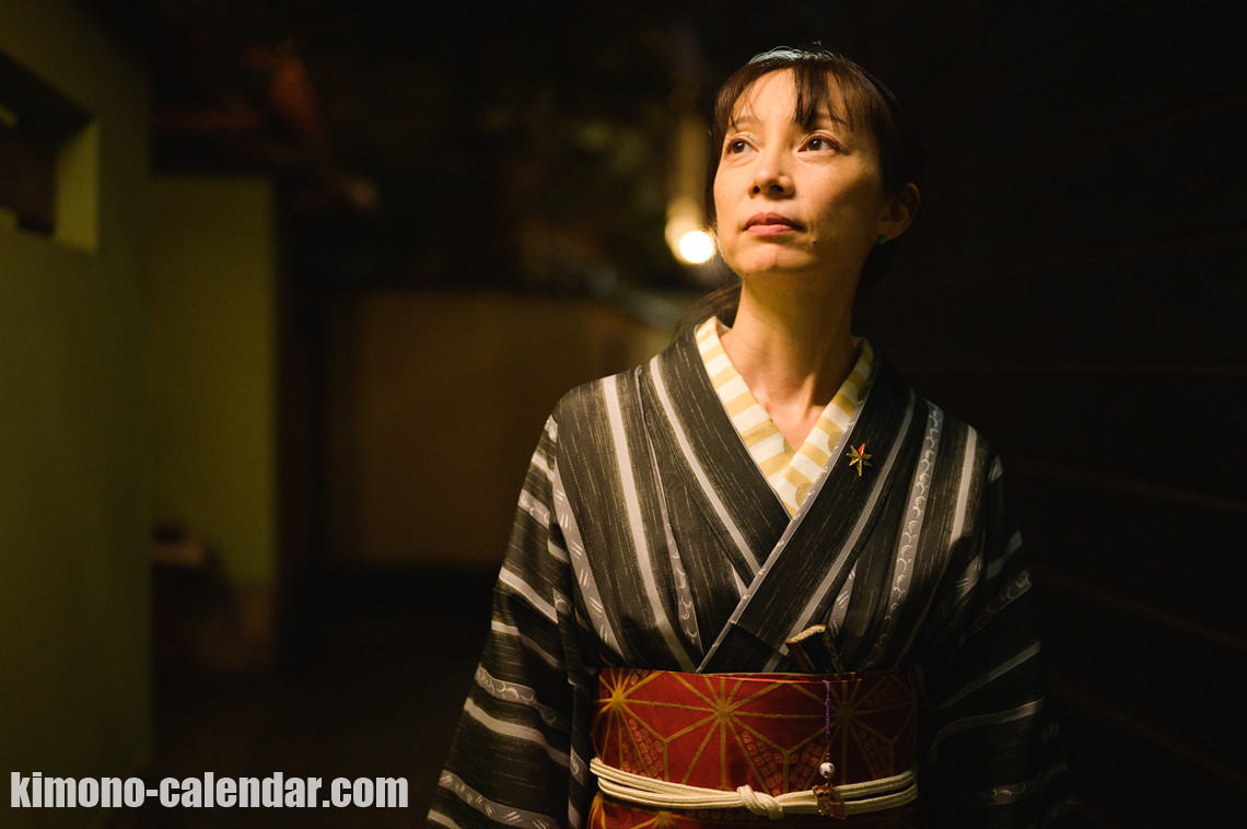 女性の上半身写真