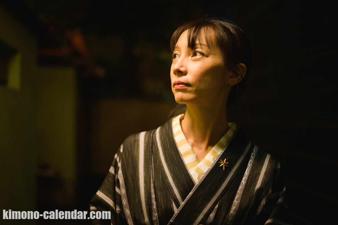 女性の上半身写真