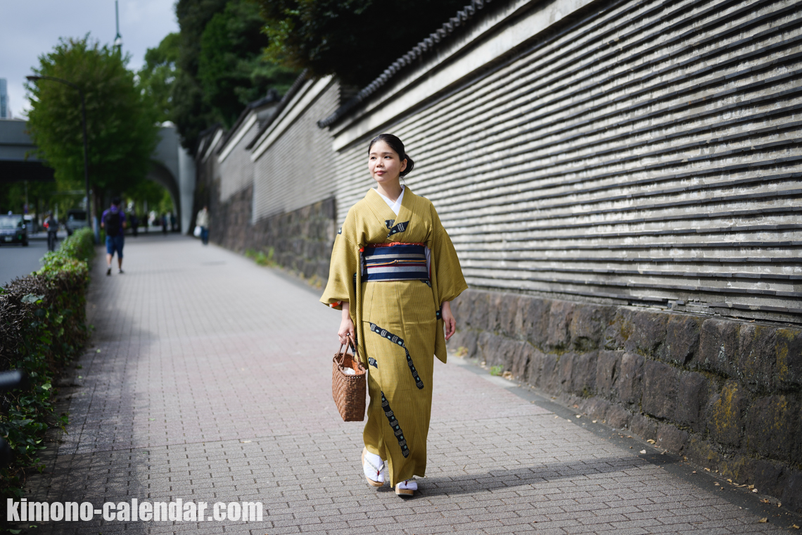女性の全身写真
