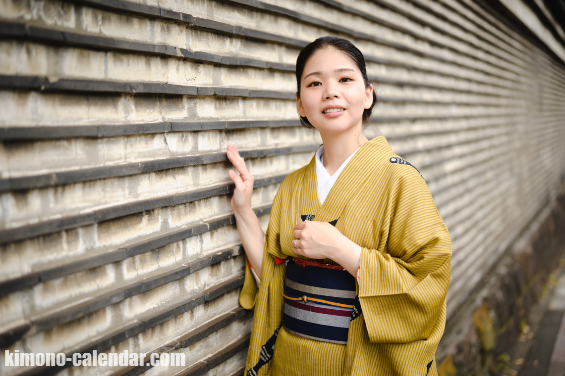 女性の上半身写真