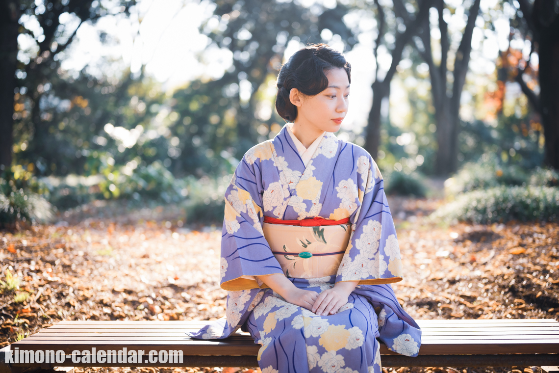 女性の上半身写真