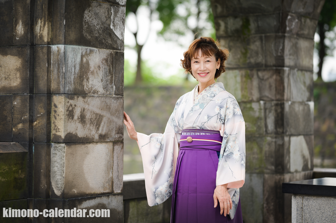 女性の上半身写真