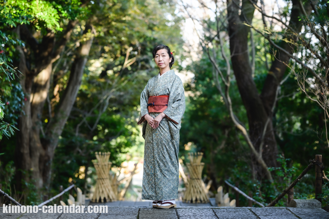 女性の全身写真