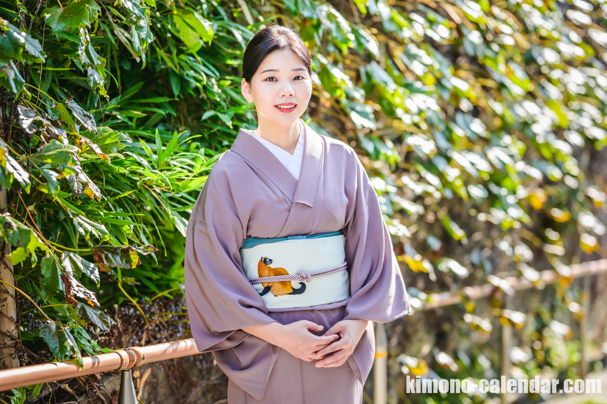 女性の上半身写真