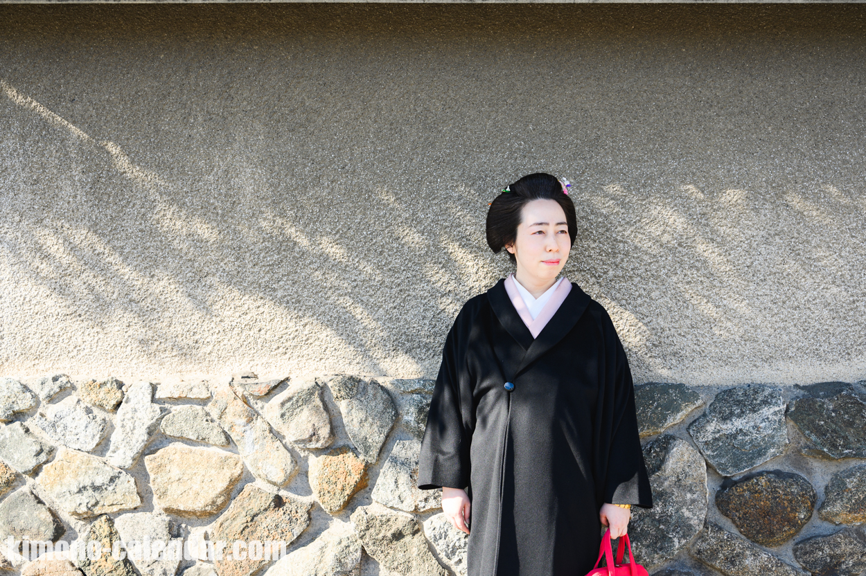 女性の上半身写真