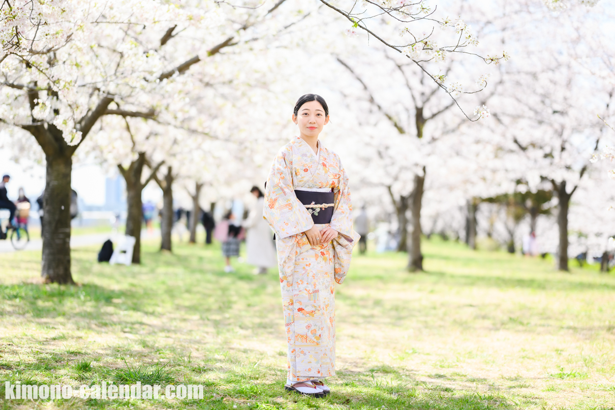 女性の全身写真