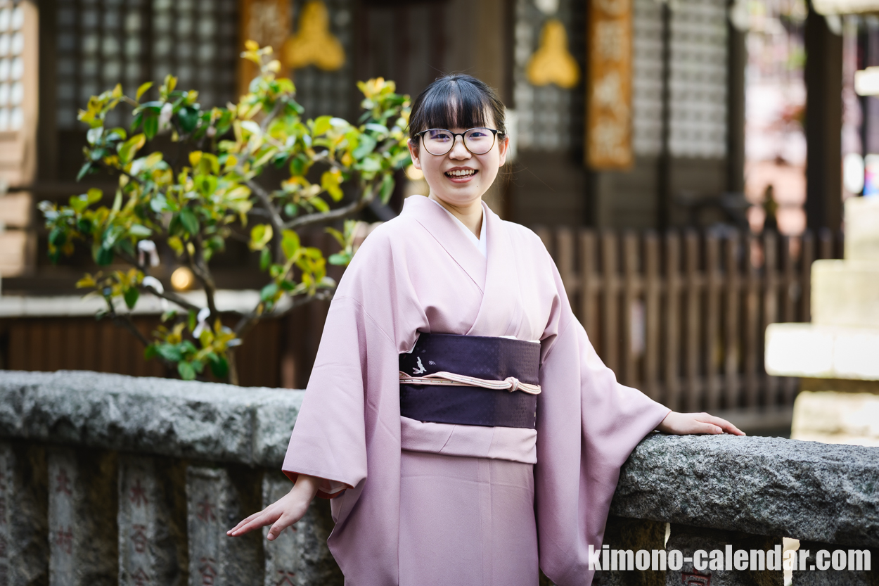 女性の上半身写真