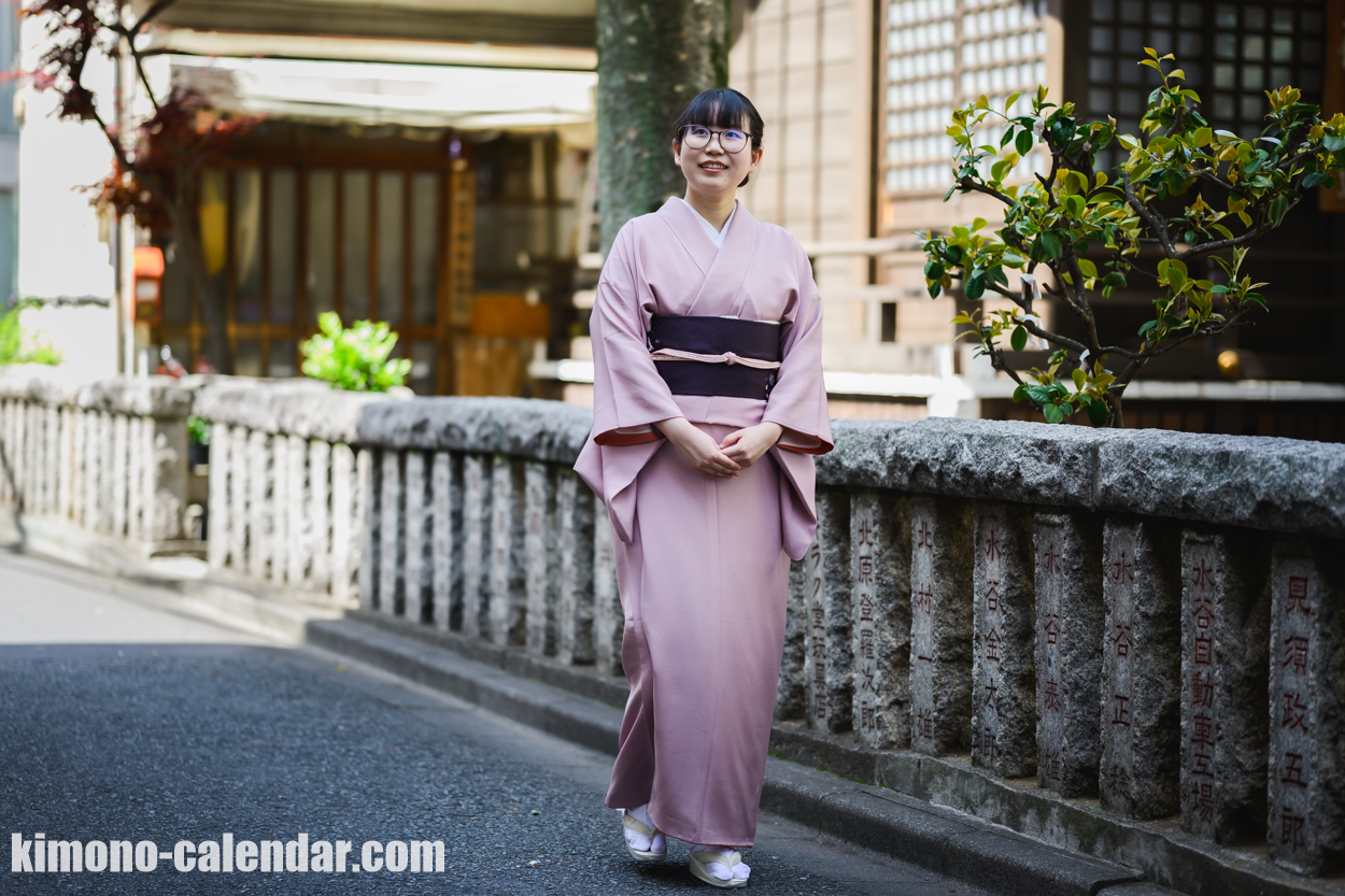 女性の全身写真