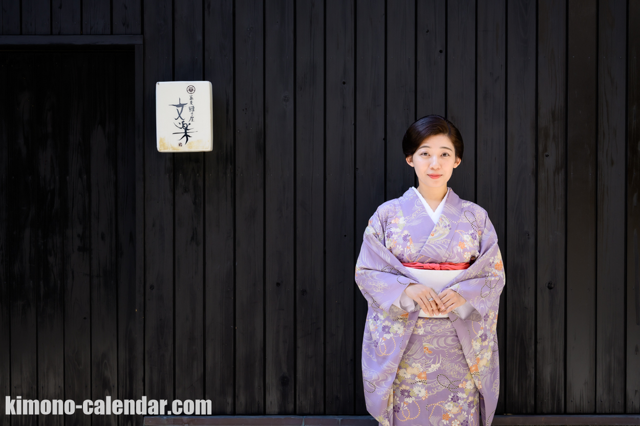 女性の上半身写真