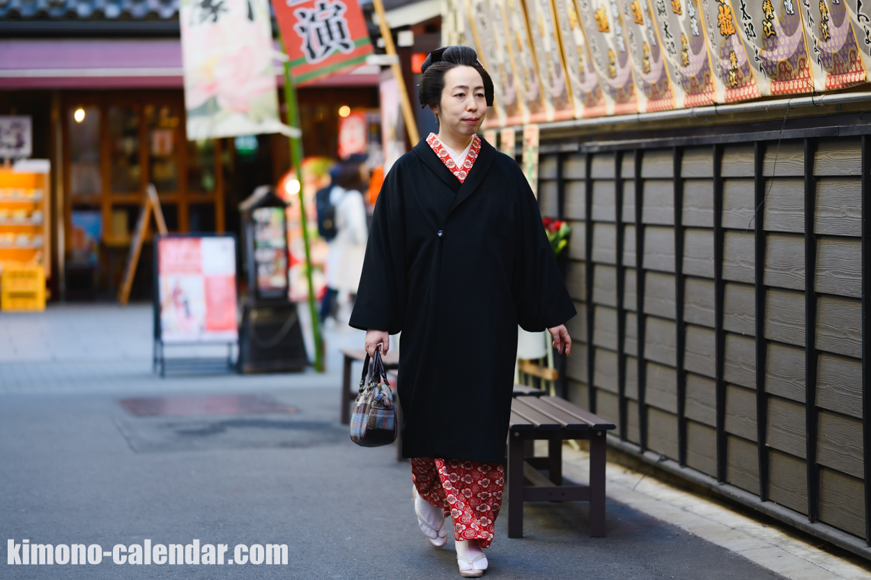 女性の全身写真